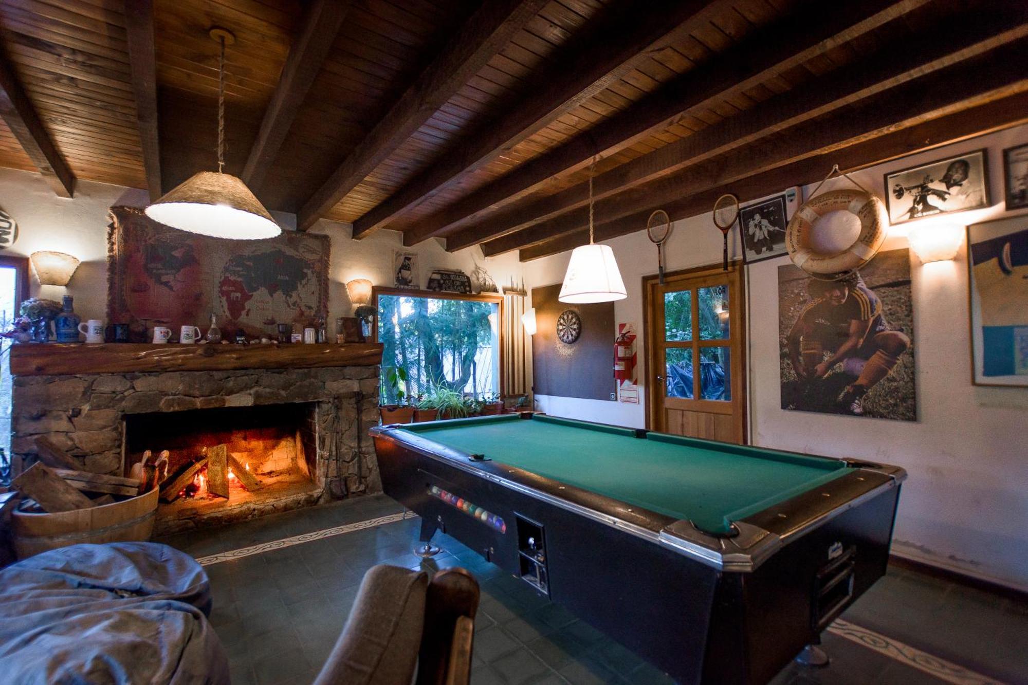 Hostel La Angostura Вилья-ла-Ангостура Экстерьер фото