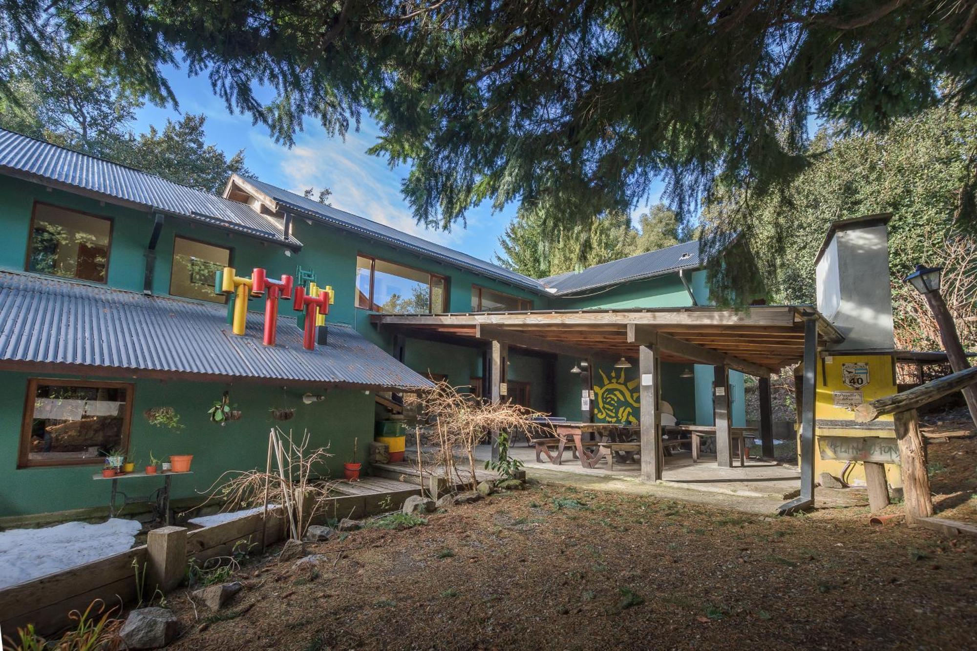 Hostel La Angostura Вилья-ла-Ангостура Экстерьер фото