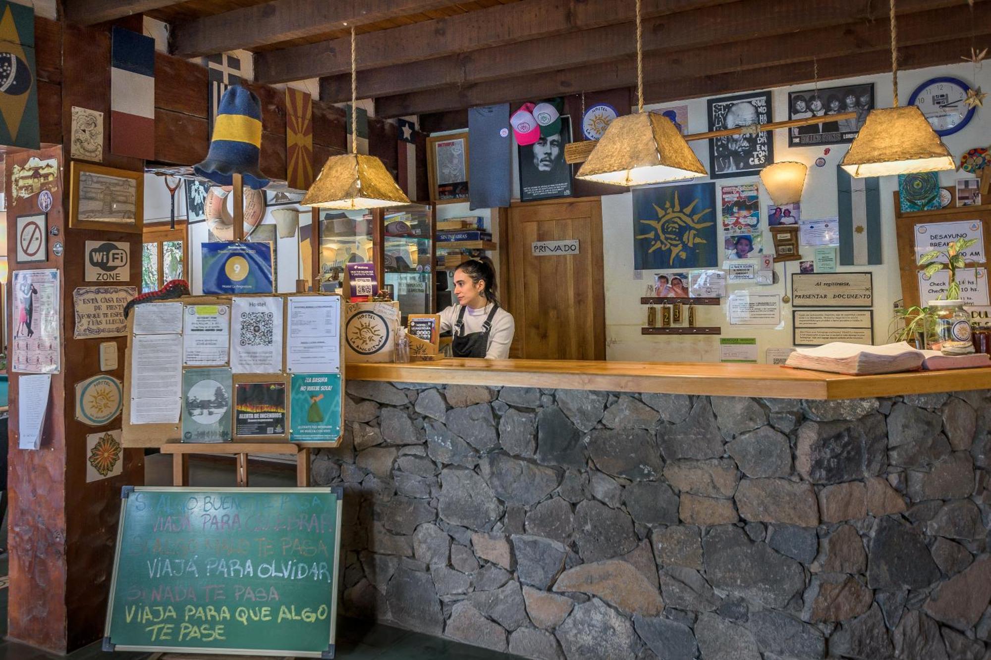 Hostel La Angostura Вилья-ла-Ангостура Экстерьер фото