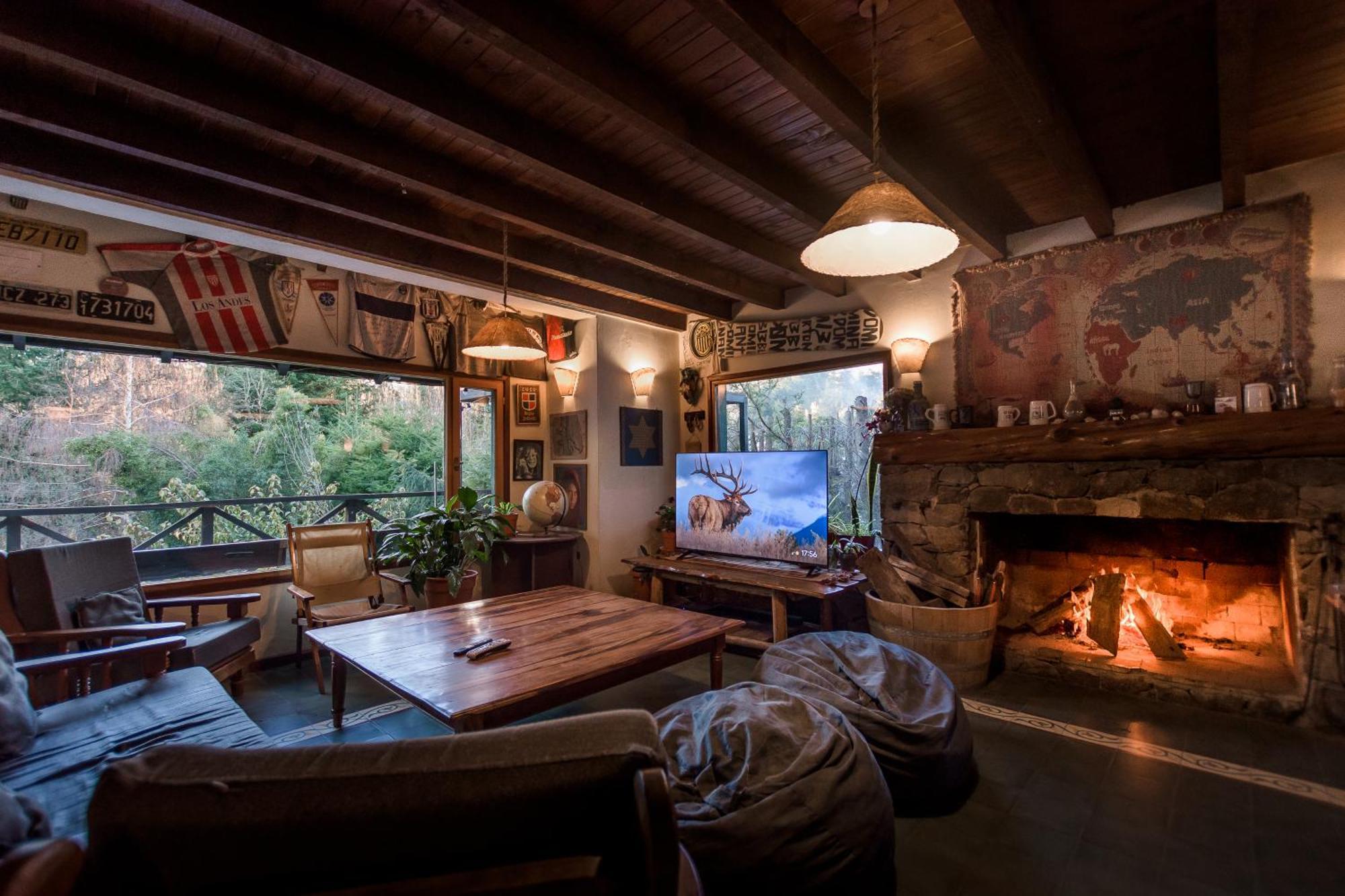 Hostel La Angostura Вилья-ла-Ангостура Экстерьер фото