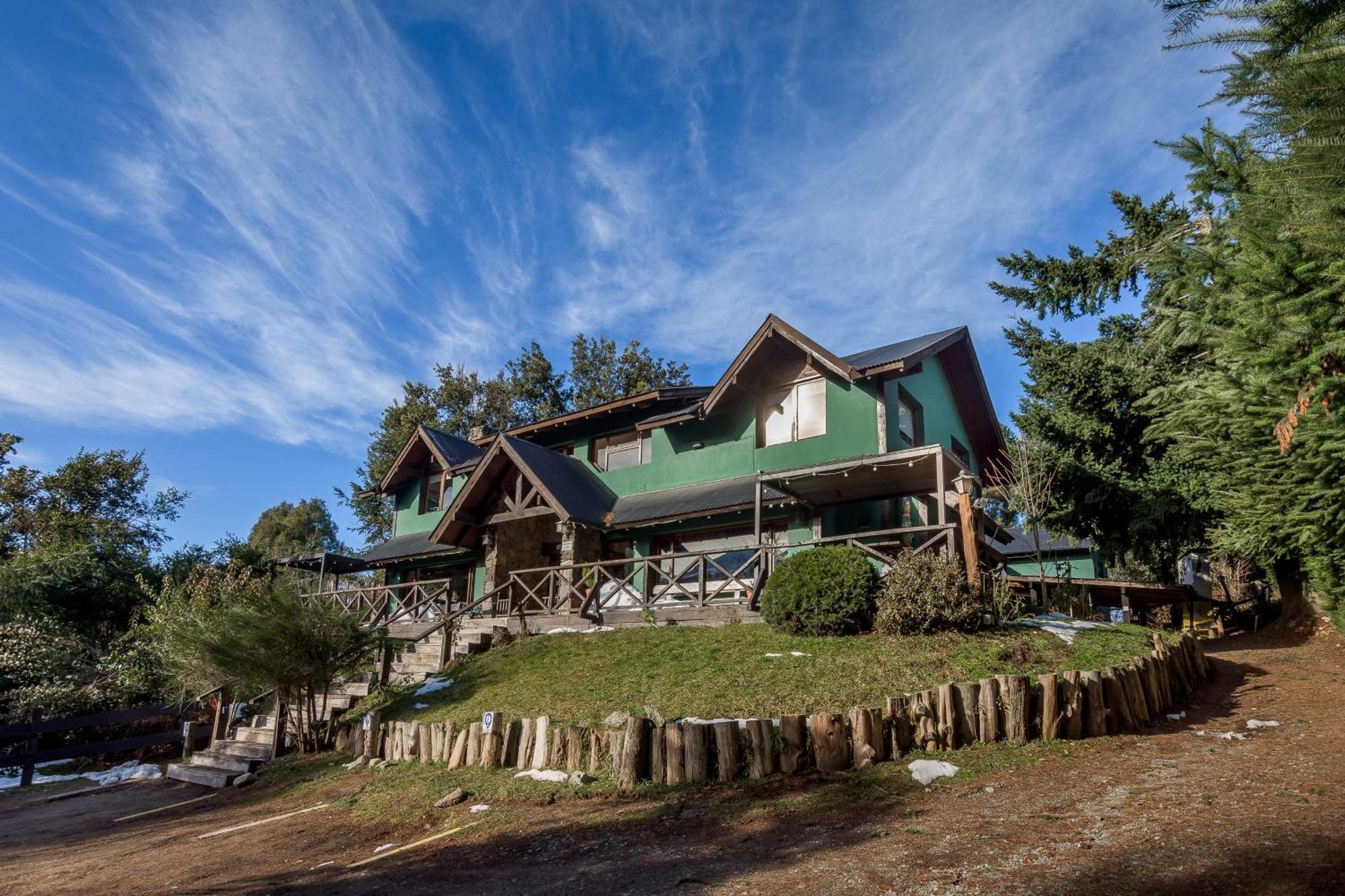 Hostel La Angostura Вилья-ла-Ангостура Экстерьер фото