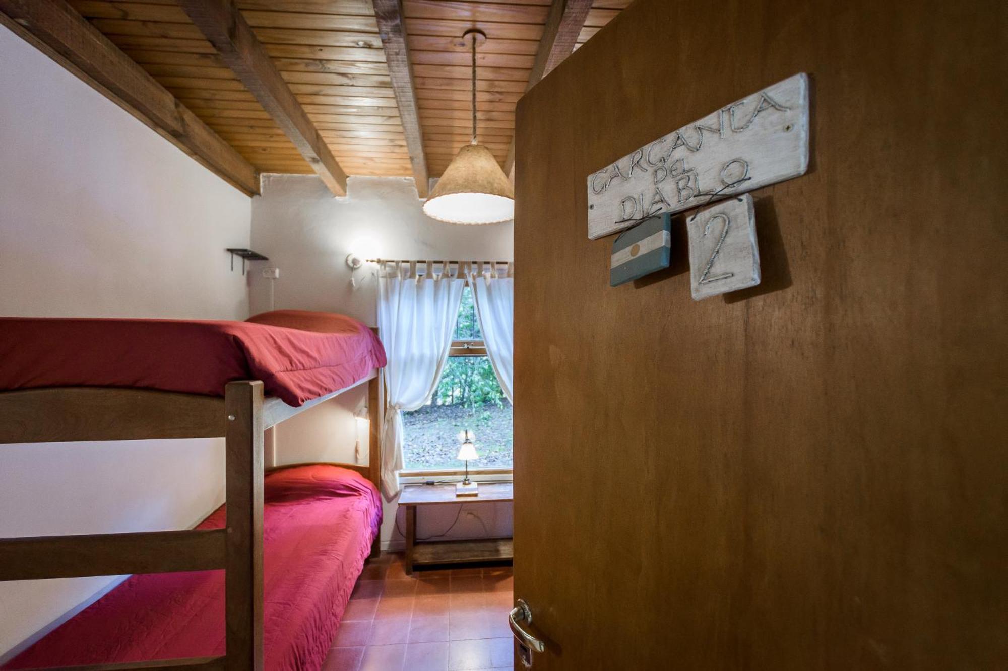 Hostel La Angostura Вилья-ла-Ангостура Экстерьер фото
