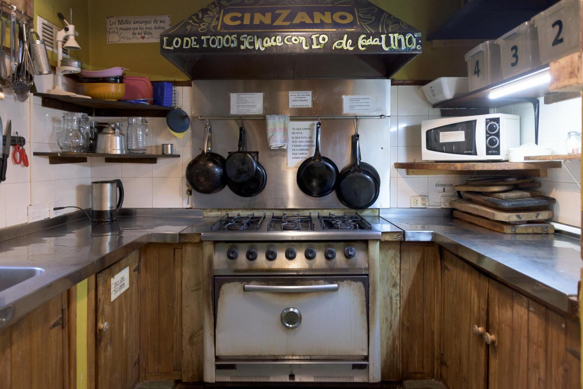 Hostel La Angostura Вилья-ла-Ангостура Экстерьер фото