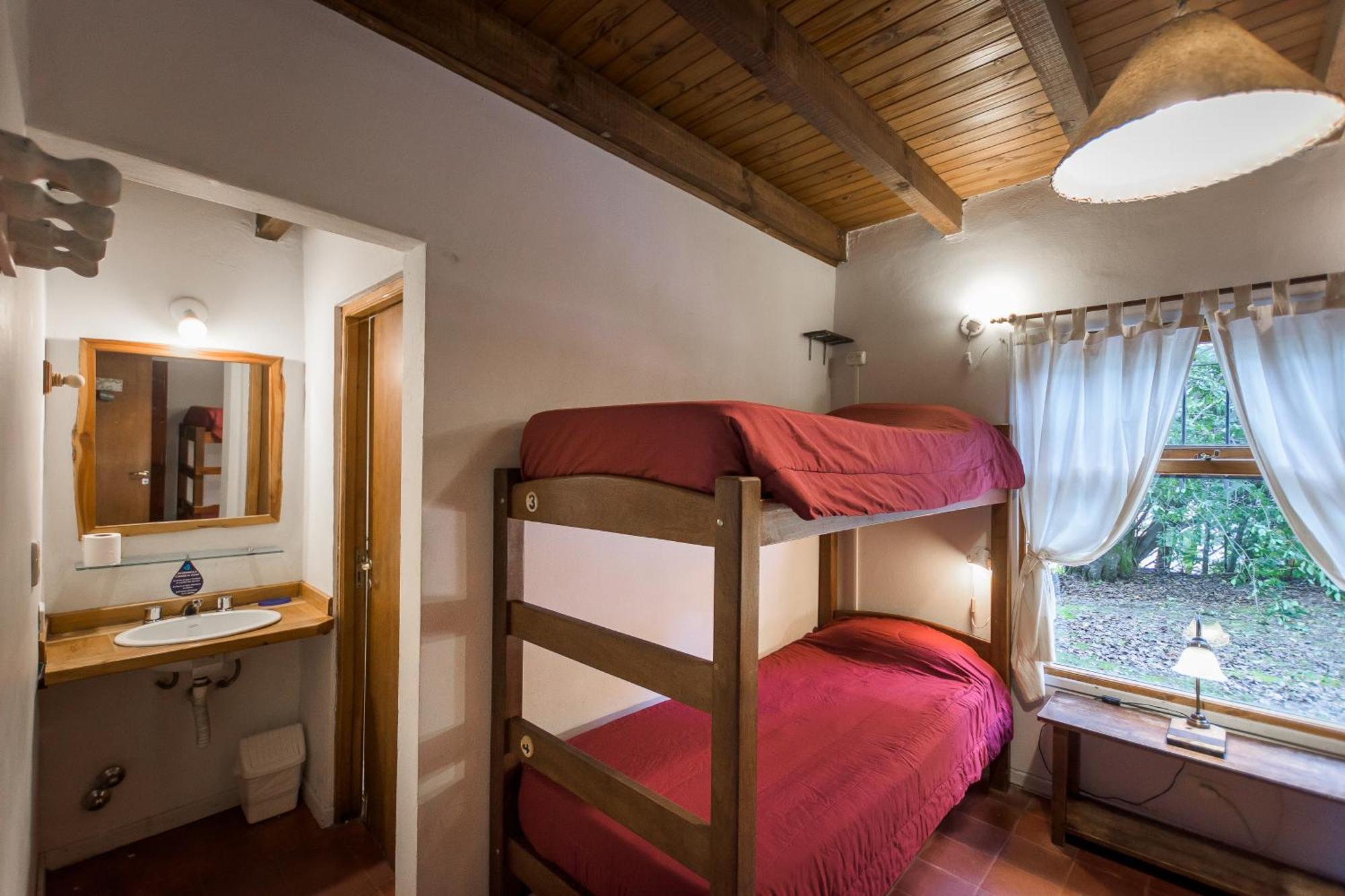 Hostel La Angostura Вилья-ла-Ангостура Экстерьер фото