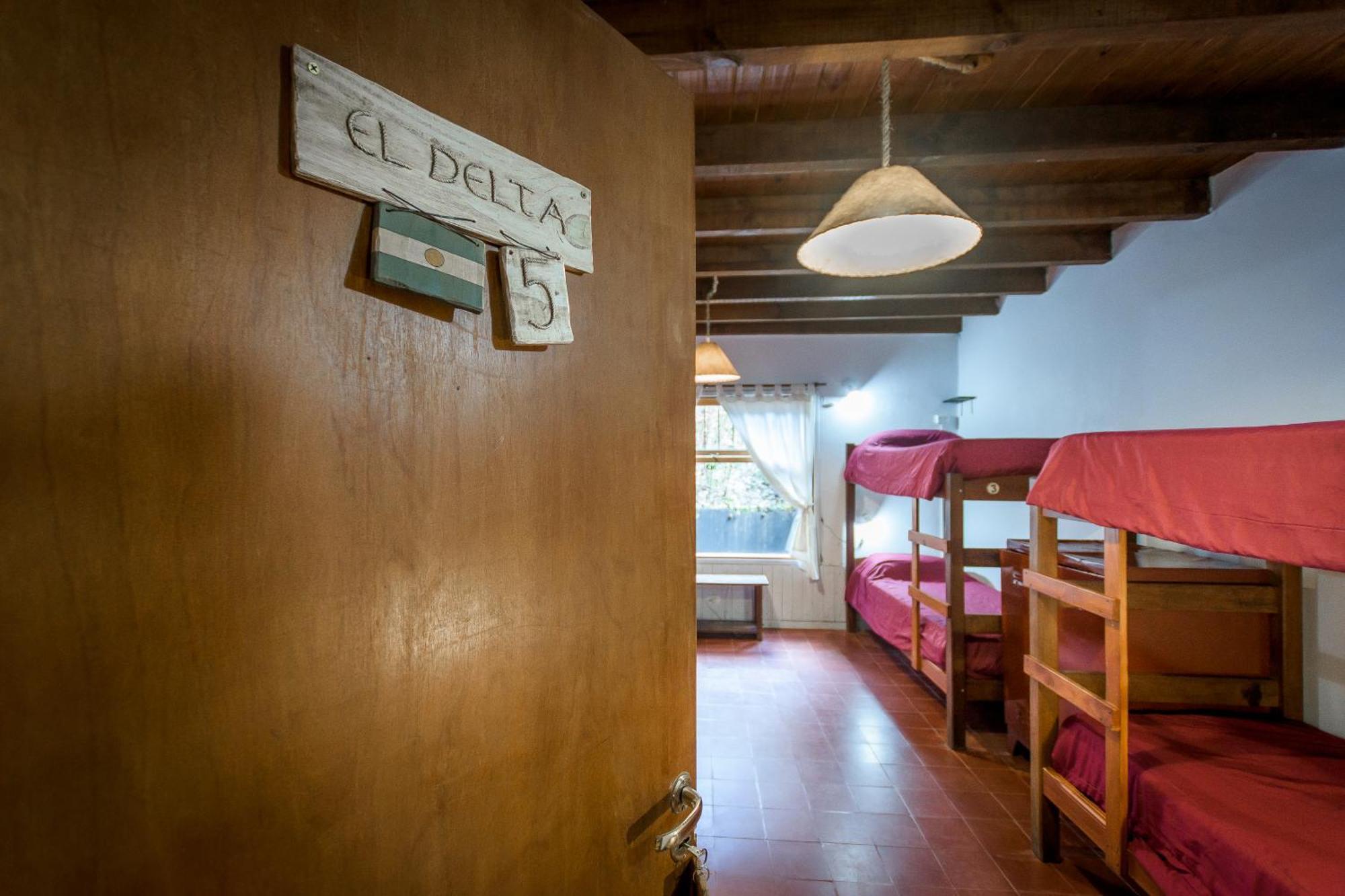Hostel La Angostura Вилья-ла-Ангостура Экстерьер фото