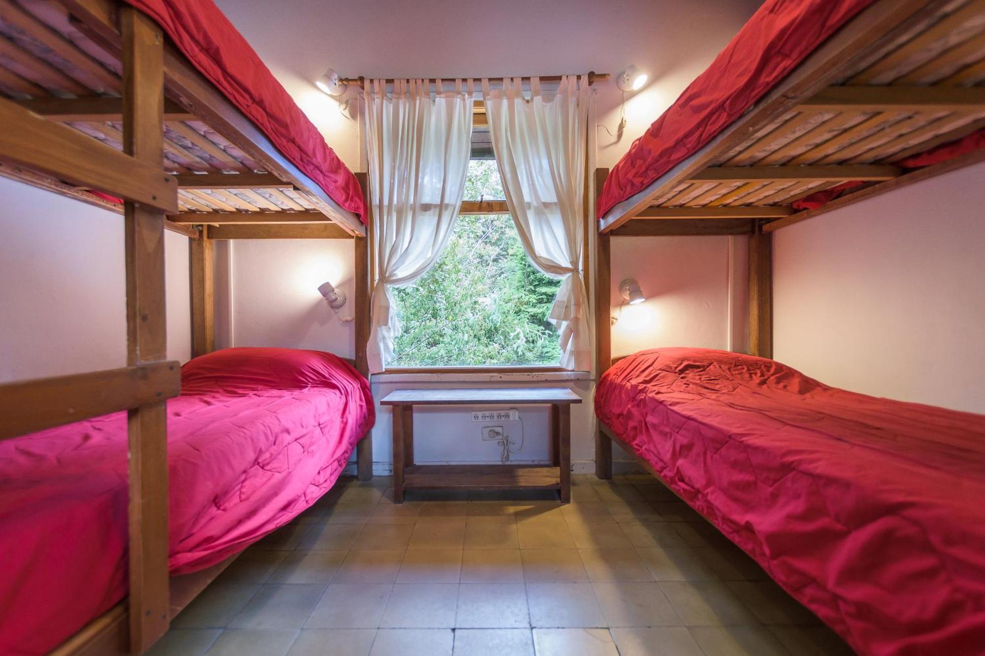 Hostel La Angostura Вилья-ла-Ангостура Экстерьер фото