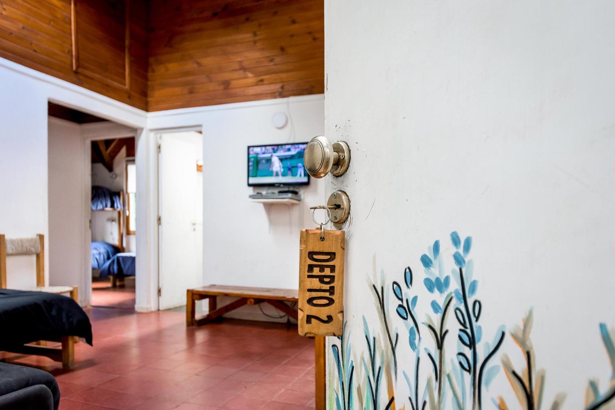 Hostel La Angostura Вилья-ла-Ангостура Экстерьер фото
